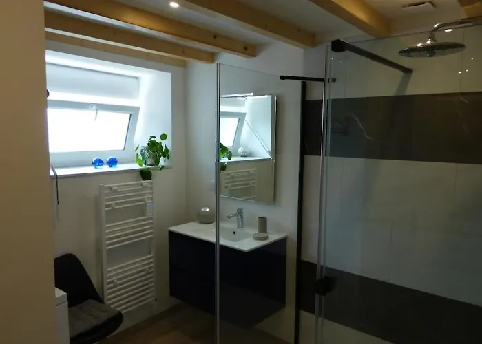 בית נופש Le Pommier Neuf Avec Parking Prive Clos ז'ולוביל-לה-פאן