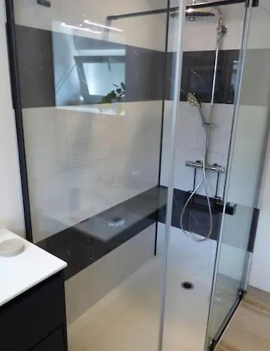 Le Pommier Neuf Avec Parking Prive Clos בית נופש *