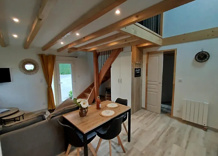 Le Pommier Neuf Avec Parking Prive Clos *