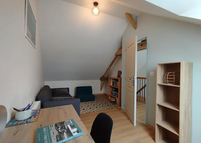 Le Pommier Neuf Avec Parking Prive Clos *